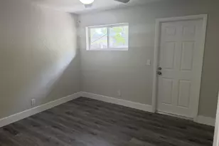 1126 NE 16th Pl, Fort Lauderdale, FL 33305 - Photo 11