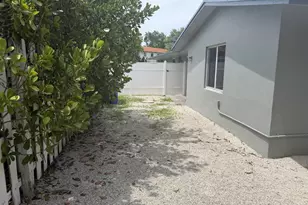 1126 NE 16th Pl, Fort Lauderdale, FL 33305 - Photo 15