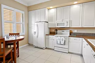 4 E Harbour Isle Dr E, Fort Pierce, FL 34949 - Photo 7