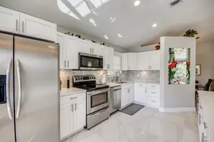 208 Legendary Cir, Palm Beach Gardens, FL 33418 - Photo 15