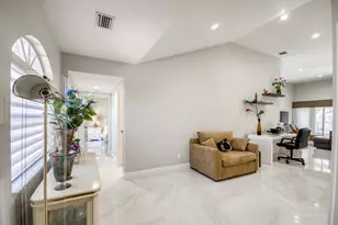 208 Legendary Cir, Palm Beach Gardens, FL 33418 - Photo 5