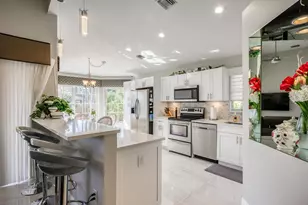 208 Legendary Cir, Palm Beach Gardens, FL 33418 - Photo 5