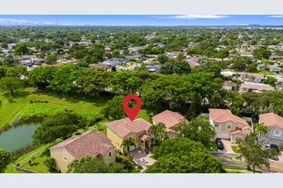 1753 NW 74th Way, Pembroke Pines, FL 33024 - Photo 3