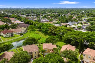 1753 NW 74th Way, Pembroke Pines, FL 33024 - Photo 29
