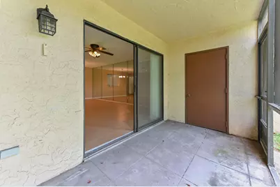 105 Lakeview Drive E, Royal Palm Beach, FL 33411 - Photo 21
