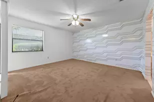 105 Lakeview Dr E, Royal Palm Beach, FL 33411 - Photo 11
