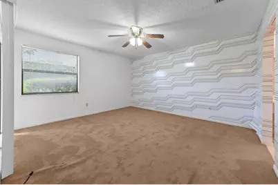 105 Lakeview Drive E, Royal Palm Beach, FL 33411 - Photo 11