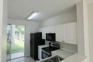 4154 Napoli Lake Dr, Riviera Beach, FL 33410 - Photo 5