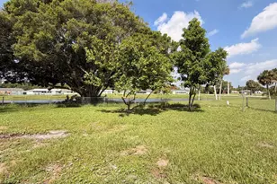 1812 SE Elkhart Terrace, Port Saint Lucie, FL 34952 - Photo 33