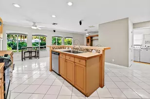 313 Poe Dr, Palm Springs, FL 33461 - Photo 11