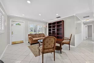 313 Poe Dr, Palm Springs, FL 33461 - Photo 7