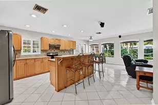 313 Poe Dr, Palm Springs, FL 33461 - Photo 11