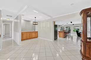 313 Poe Dr, Palm Springs, FL 33461 - Photo 9
