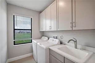 12175 N Baypoint Cir, Parkland, FL 33076 - Photo 17