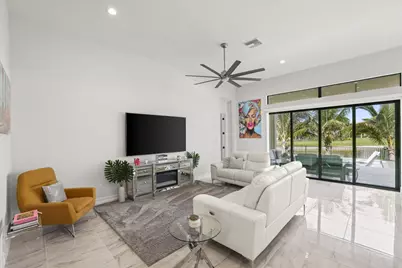 9031 Leon Circle W, Parkland, FL 33076 - Photo 11