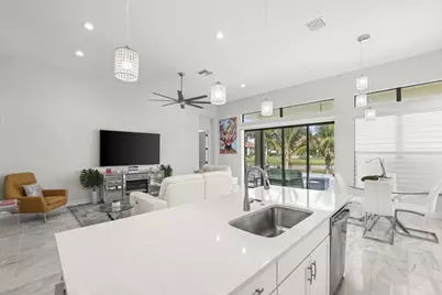 9031 Leon Circle W, Parkland, FL 33076 - Photo 19