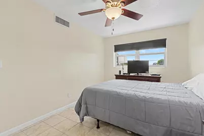 2455 NE 51st Street #E207, Fort Lauderdale, FL 33308 - Photo 17