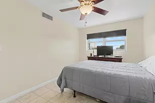 2455 NE 51st St, Fort Lauderdale, FL 33308 - Photo 17