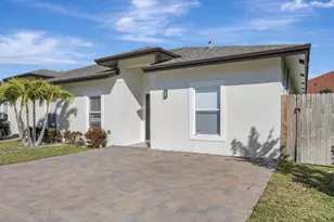 1562 W 26th Ct, Riviera Beach, FL 33404 - Photo 13
