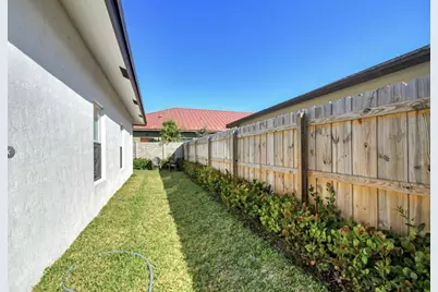 1562 W 26th Court, Riviera Beach, FL 33404 - Photo 11