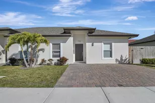 1562 W 26th Ct, Riviera Beach, FL 33404 - Photo 1