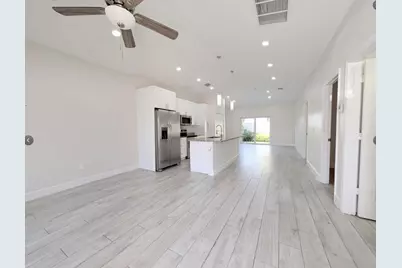 1562 W 26th Court, Riviera Beach, FL 33404 - Photo 5