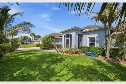 2081 SW Tropical Terrace, Port Saint Lucie, FL 34953 - Photo 3
