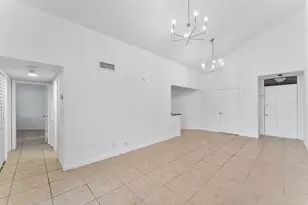 212 Lake Pointe Dr, Oakland Park, FL 33309 - Photo 13