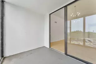 212 Lake Pointe Dr, Oakland Park, FL 33309 - Photo 17