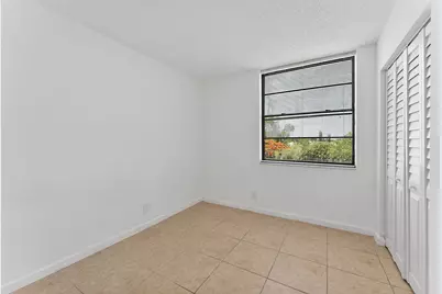 212 Lake Pointe Drive #302, Oakland Park, FL 33309 - Photo 21