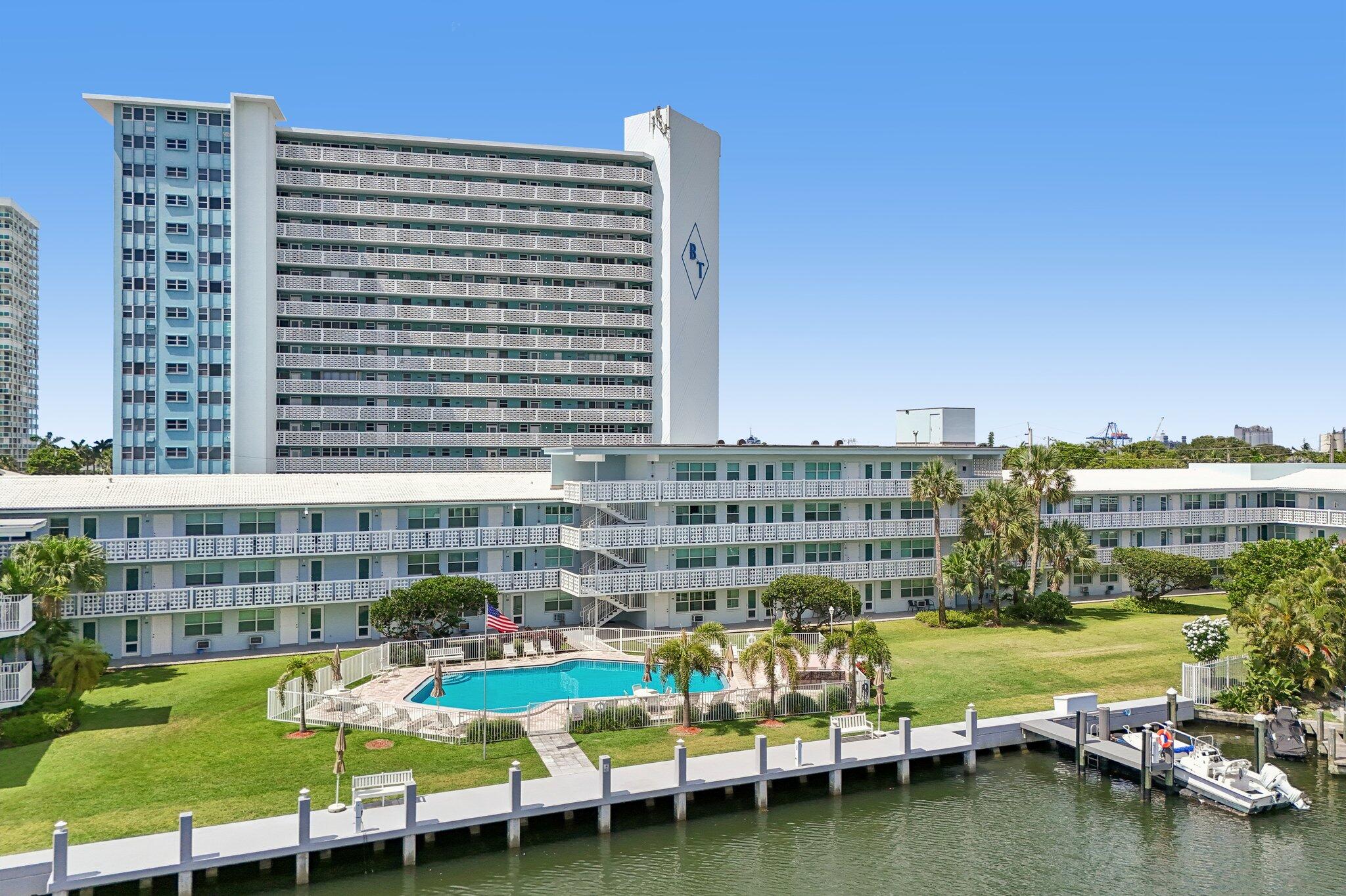 1850 S Ocean Dr #111 main architectural view