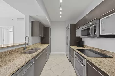 550 Okeechobee Boulevard #1609, West Palm Beach, FL 33401 - Photo 11