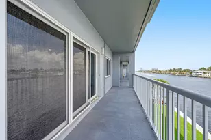 1201 S Riverside Dr, Pompano Beach, FL 33062 - Photo 25