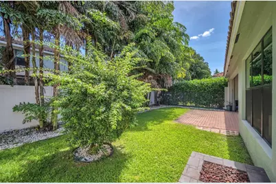8104 Rainforest Jasper Lane, Delray Beach, FL 33446 - Photo 17