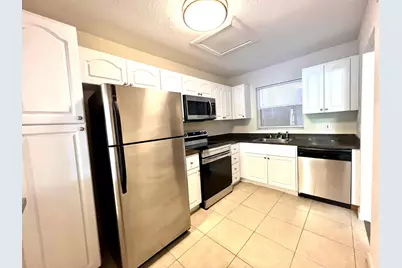 120 Sparrow Drive #Apt 302, Royal Palm Beach, FL 33411 - Photo 3