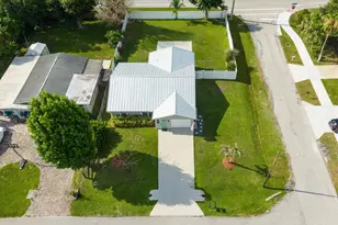 2920 SE Cypress St, Stuart, FL 34997 - Photo 37