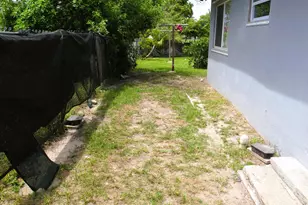 340 NW 6th St, Pompano Beach, FL 33060 - Photo 19