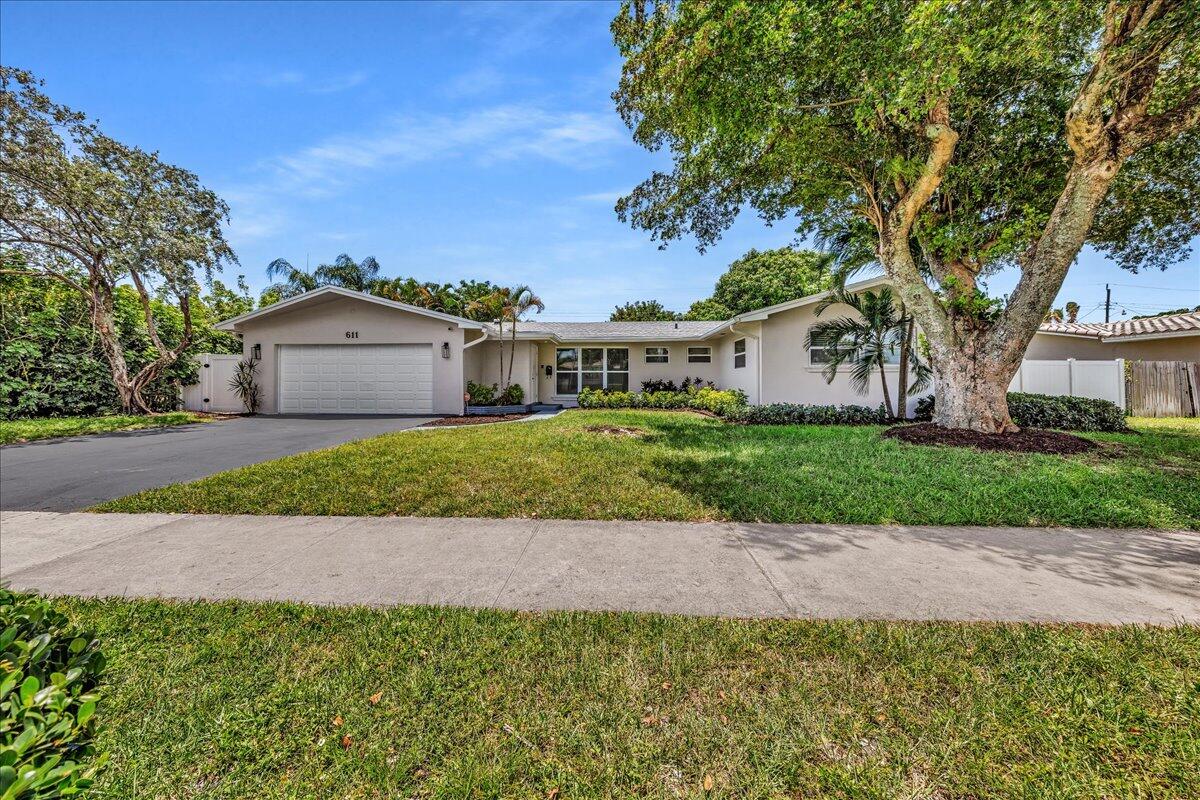 611 N Highland Dr - 611 N Highland Dr, Hollywood, FL 33021 Luxury Property | Jose Angel Pina
