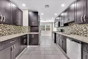611 N Highland Dr, Hollywood, FL 33021 - Photo 11