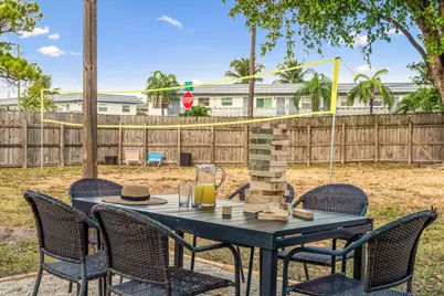 3961 NE 10th Avenue, Oakland Park, FL 33334 - Photo 25