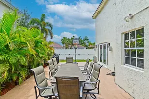 101 Gables Blvd, Weston, FL 33326 - Photo 23