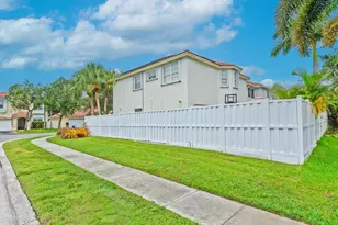 101 Gables Blvd, Weston, FL 33326 - Photo 29