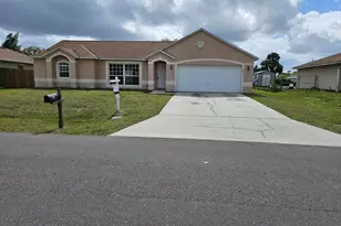 570 Ontario St NW, Palm Bay, FL 32907 - Photo 5