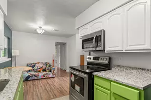 1015 SE 10th Terrace, Gainesville, FL 32601 - Photo 9