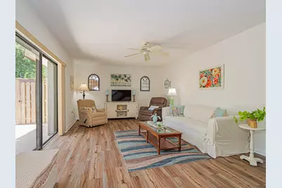 340 S Waverly Place #8b, Vero Beach, FL 32960 - Photo 5