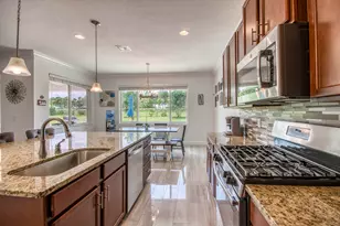 889 Wandering Willow Wy, Loxahatchee, FL 33470 - Photo 11