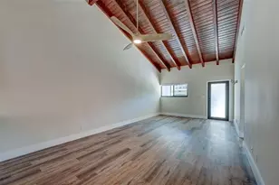 321 Jackson St, Hollywood, FL 33019 - Photo 13
