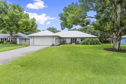 620 39th Court SW, Vero Beach, FL 32968 - Photo 1