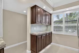 6061 Balboa Cir, Boca Raton, FL 33433 - Photo 9