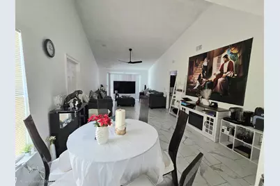 1530 Royal Forest Court, Palm Springs, FL 33406 - Photo 25